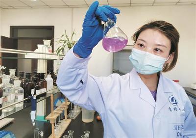 錦疆化工 以“綠色引擎”激活發展新動能，打造卓越化工產品檢測服務